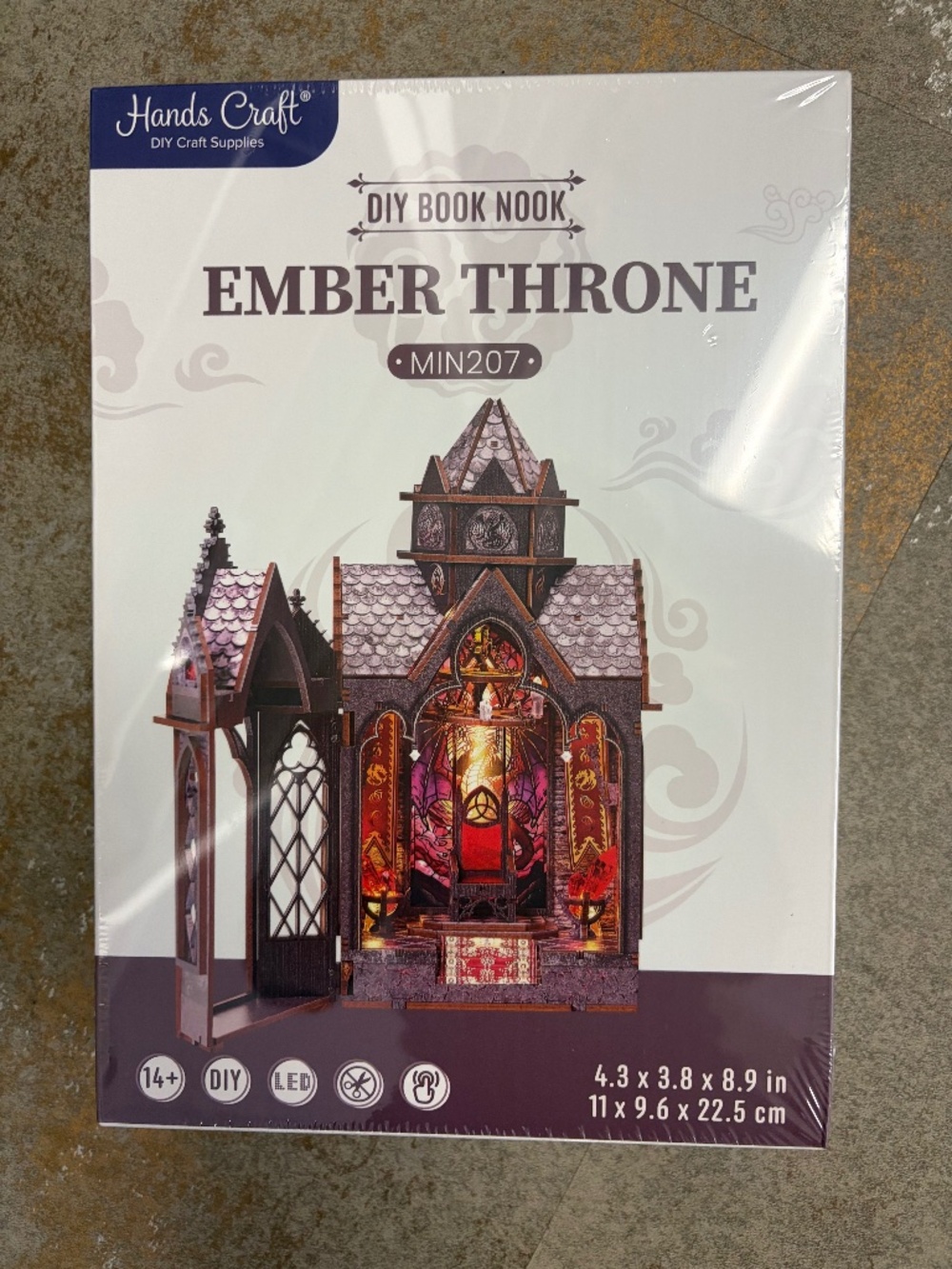 Book Nook Ember Throne